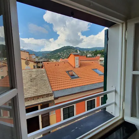 Mazzini Chiosco Vicino A Portofino *