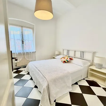 Mazzini Chiosco Vicino A Portofino * Rapallo