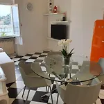 Mazzini Chiosco Vicino A Portofino