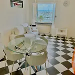 Mazzini Chiosco Vicino A Portofino