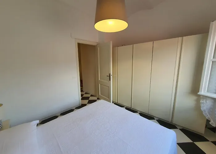 Mazzini Chiosco Vicino A Portofino